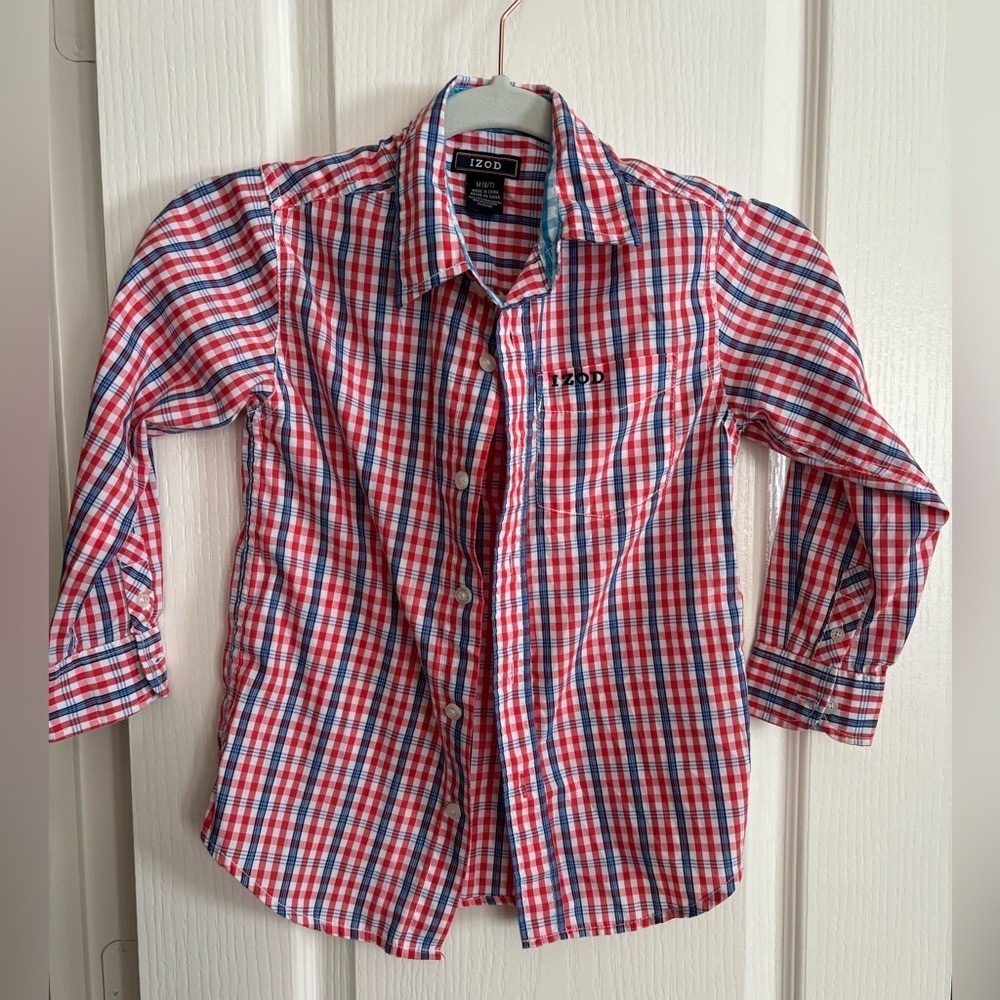 IZOD two shirt bundle. Like new without tags no flaws size 6/7 medium. 0898